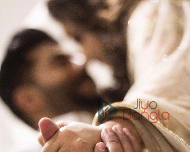 Raj Chakraborty and Shubhasree in a candid Moment Raj Chakraborty and Shubhasree in a candid Moment