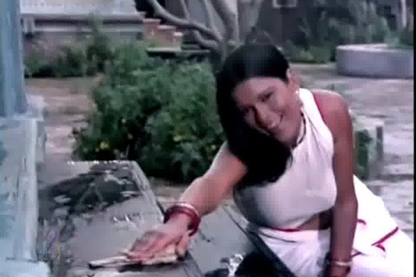 Zeenat Aman in Satyam Sivam Sundaram