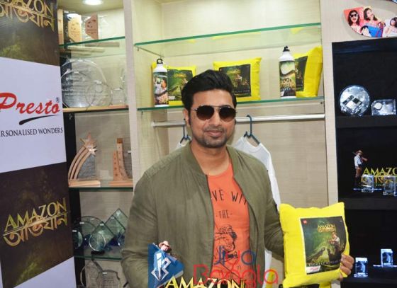 Dev, the Amazon Obhijan icon Divulges Presto Merchandise in Quest Mall