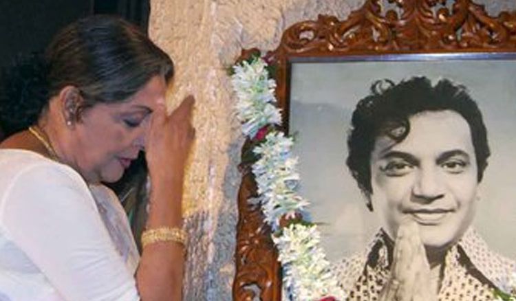 প্রথম চুমু উত্তরায়ন শুটিংএর মেকআপ রুমে