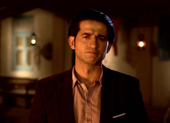 Agnidev Chatterjee has included Hiten Tejwani in his debut Hindi film Tere Aane Se