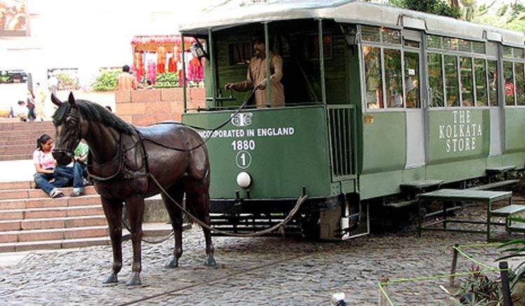 Where will you still find horse drawn trams in Kolkata?