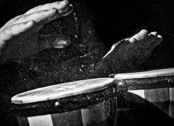 Rhythm En Artem: Blending The Senses Eith Paint and Rhythm