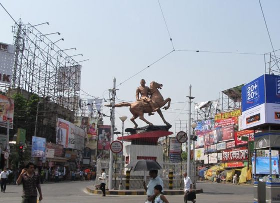 Hungry? Try these food joints near Shyambazar metro