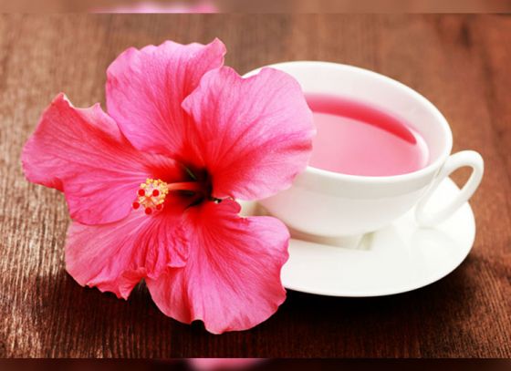 5 Amazing Benefits of Hibiscus Tea
