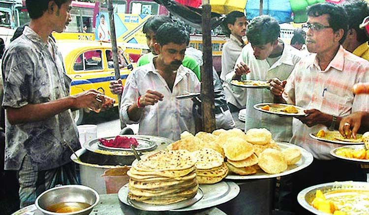 “স্ট্রিট ফুড” কি ওদেরও খাবার??