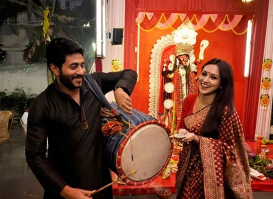 Bengali album, leading ladies and one mystical man