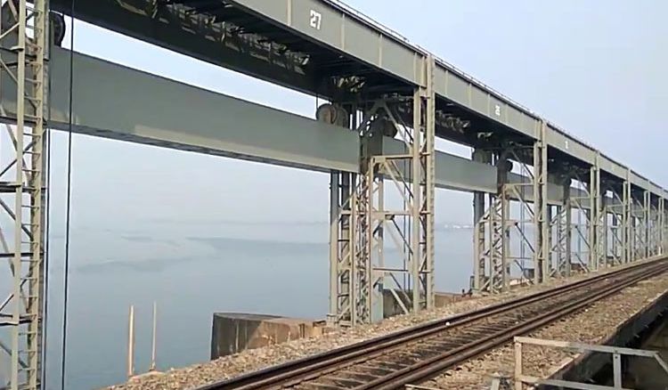 A new bridge will be made beside of Farakka Barrage