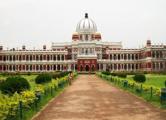 ৮ কোটি টাকা ব্যয়ে কোচবিহারে রবীন্দ্রভবনের আধুনিকীকরণ করা হচ্ছে