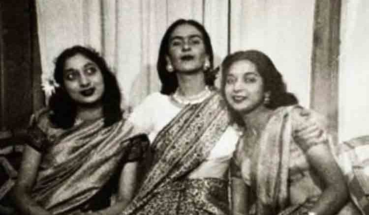 Frida Kahlo came to be photographed in a saree