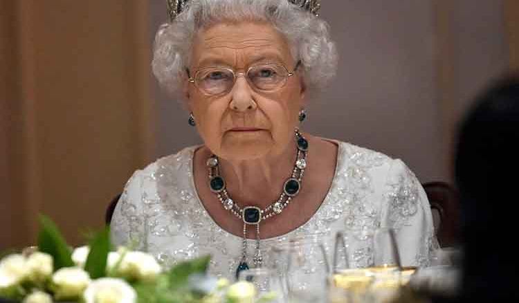 Rules and regulations of  Buckingham Palace Must Follow Rules and regulations of  Buckingham Palace Must Follow