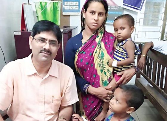 Doc donates blood for patient, sets example