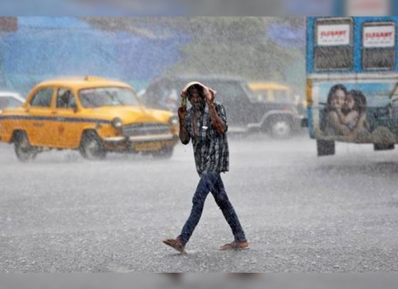 Rain hits Kolkata due to depression