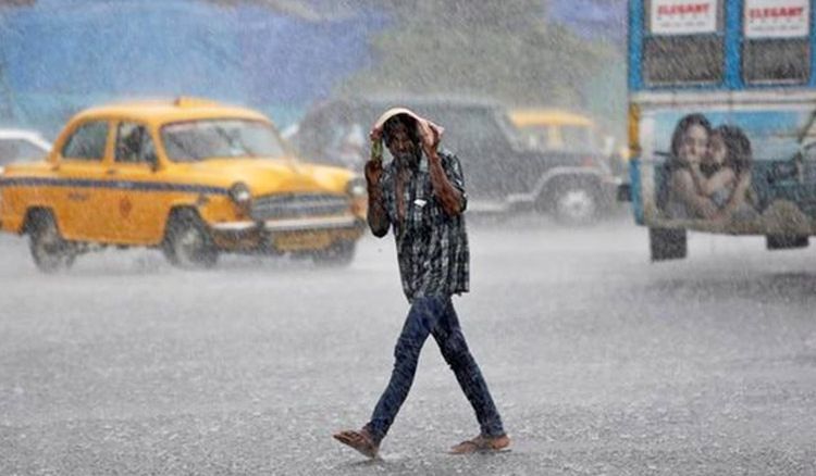 Rain hits Kolkata due to depression