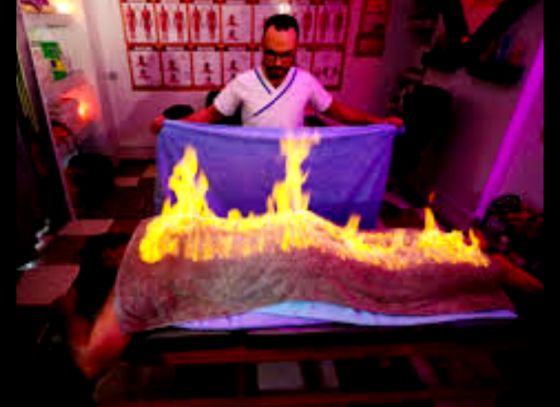 ব্যথা  কমাচ্ছে ‘ফারাও ফায়ার ম্যাসাজ’