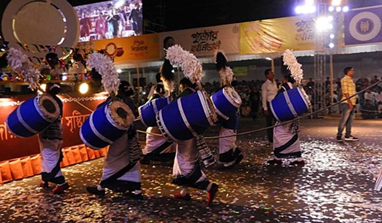 Final Touch For Durga Puja Carnival