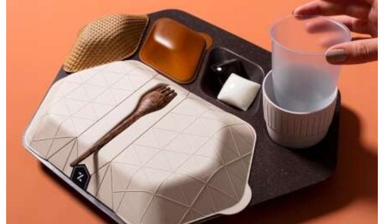 Edible in-flight diner tray