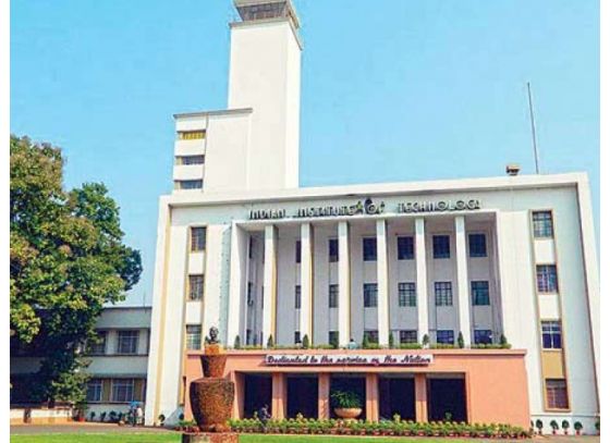 প্রাক্তন আইআইটি খড়্গপুরের শাস্ত্রীয় এবং লোক শিল্প একাডেমির জন্য ৫২ লাখ টাকা দিলেন