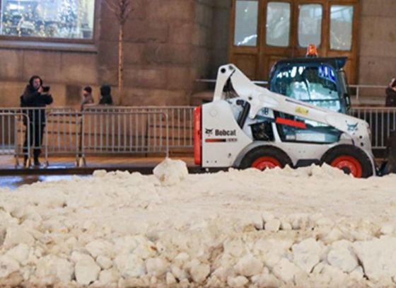 Artificial snow for New Year’s celebration!