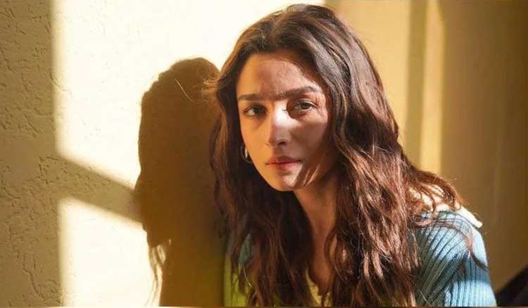প্রথমবার ডার্ক-কমেডি ছবিতে দেখা যাবে আলিয়াকে