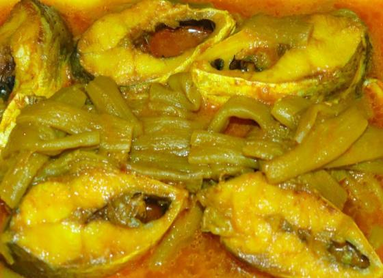 ভুলে যাওয়া বাঙালি রান্নাঃ ভাঙা ইলিশ আর  শাপলা দিয়ে ইলিশ ঘন্ট