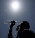 Scorching heat wave in Kolkata affects the citizens