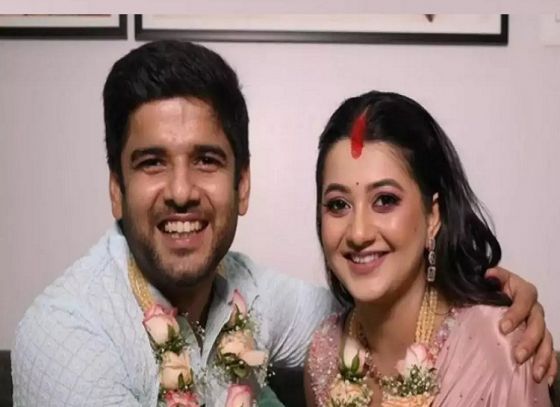 চুপিচুপি বলিউড কায়দায় বিয়ে সারলেন উদয়-অনামিকা জুটি