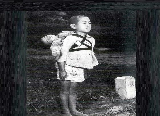 বালকের পিঠে বাঁধা এক মরা শিশুর ছবি, ঝড় তুলেছিল বিশ্বে