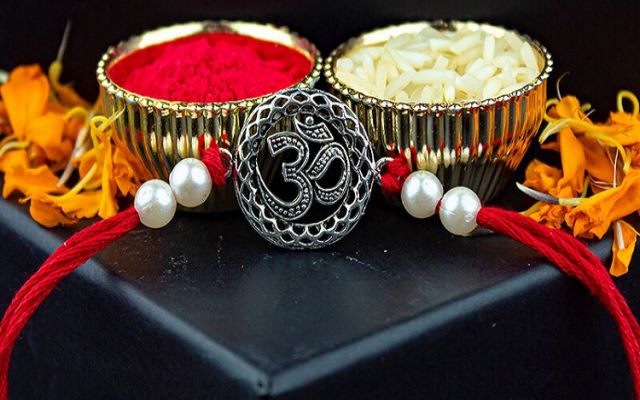 From Jeet To Shreya Ghoshal, Every Star Celebrated Raksha Bandhan With ...