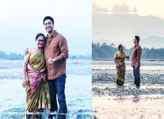 In Between Shooting For The Upcoming Film 'Pradhan', Dev Posted Pictures With Her Mother