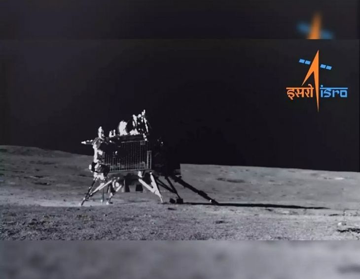 Is there any chance of Chandrayaan 3's lander Vikram being awake?