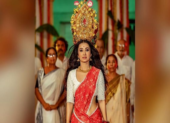 Tollywood Actress Monami Dazzles as Goddess 'Uma' in this Durga Puja Music Video!