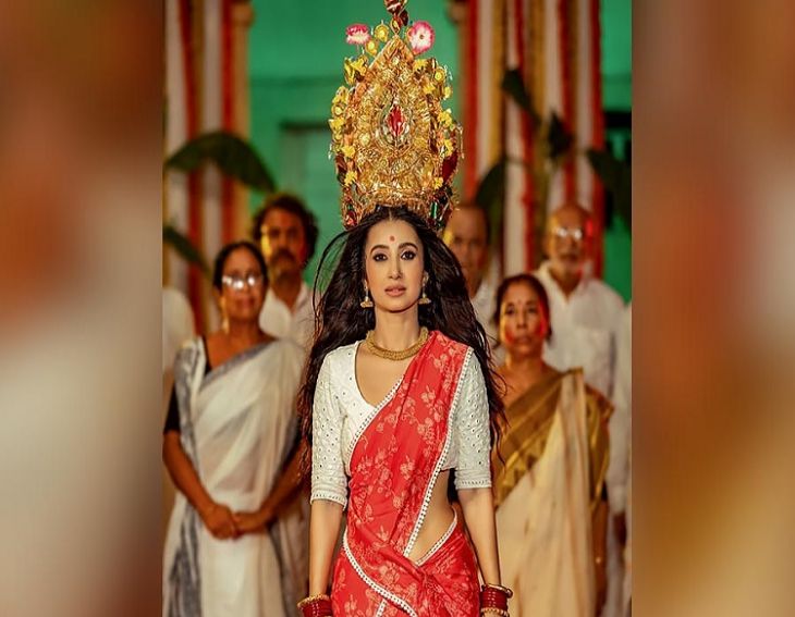 Tollywood Actress Monami Dazzles as Goddess 'Uma' in this Durga Puja Music Video!