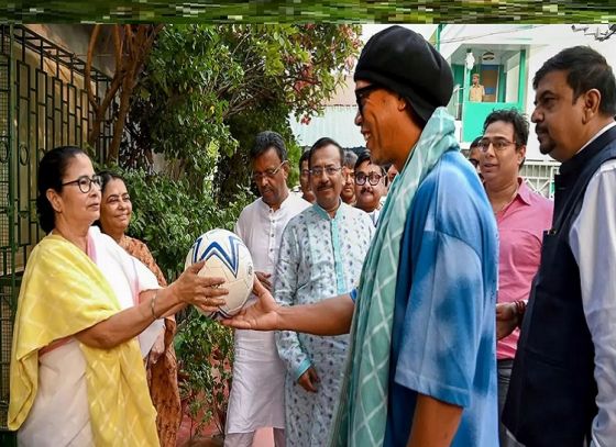 Brazilian Footballer Ronaldinho Visits Kolkata And Adds Flair to the Durga Puja Festivities