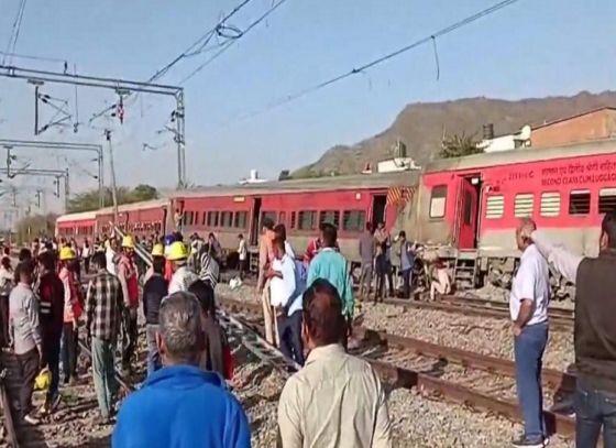 Sabarmati-Agra Superfast Train’s 4 Coaches And Engine Got Derailed After Colliding With A Freight Train