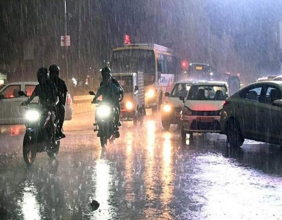 Weather Kolkata next 7 days: তীব্র গরম থেকে দক্ষিণবঙ্গবাসীদের স্বস্তি দিয়েছে বৃষ্টি, কতদিন পর্যন্ত চলবে এই বৃষ্টির পূর্বাভাস?