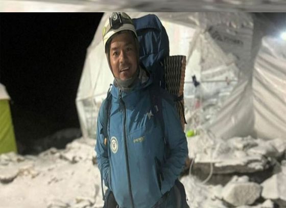 Without A Sherpa Or Oxygen Cylinder, Skalzang Rigzin Conquered Everest's Summit Alone!