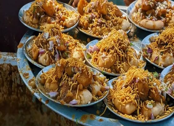 Street Foods in Odisha: ওড়িশার রাস্তায় মুড়ি-মাংস খেয়েছেন কখনও?