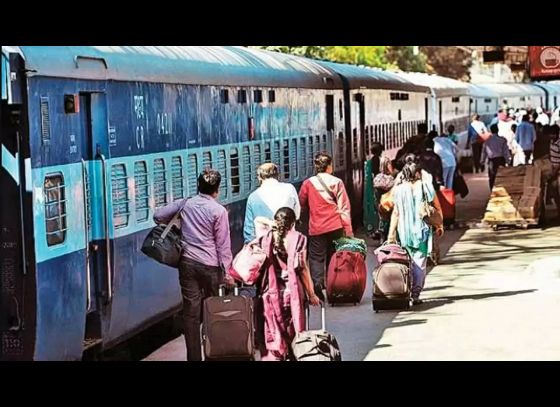Railway Rules: দূরপাল্লার ট্রেন জার্নিতে ব্যাগের ওজনের সীমা নির্দিষ্ট করে দিল রেল