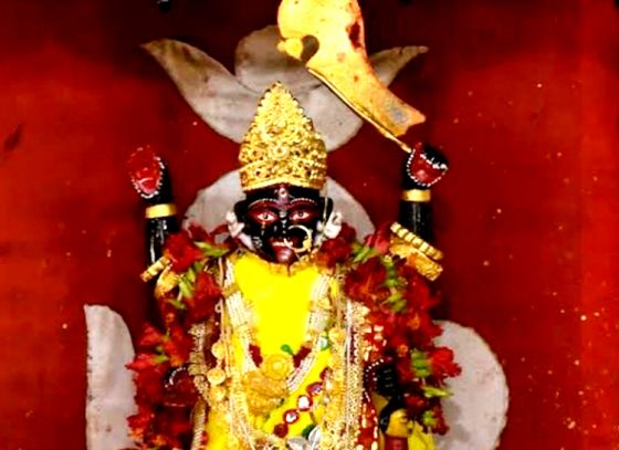 কালী কথা: বদ্যিমাতা কালী মন্দির, যে মন্দিরে গভীররাতে হেঁটে বেড়ান দেবী
