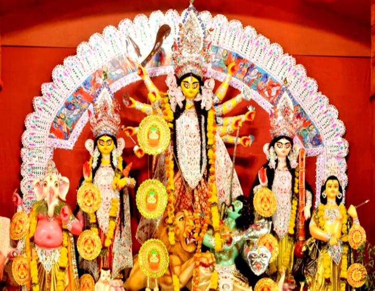 ষোড়শ উপচার কী কী? কোন কোন উপচারে দেবীর পুজো হয়?