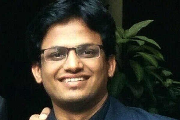 Dr-Rakesh