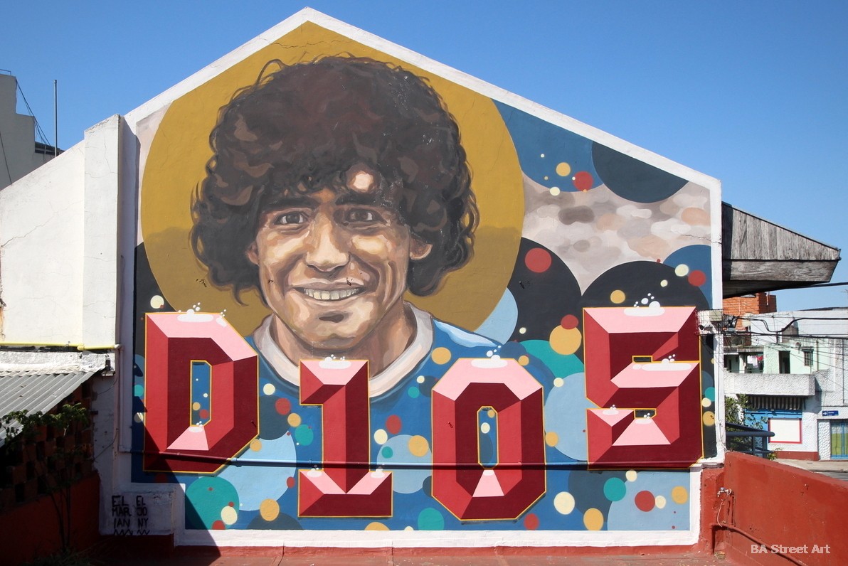 maradona-mural-buenos-aires-argentina-death-muerte-tribute-homage-homenaje-tributo-street-art-tour-graffiti-estencil-la-paternal-buenosairesstreetart.com_