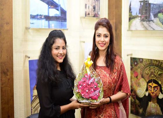 Catch Actress Anindita Sarkar on Tolly Kotha!