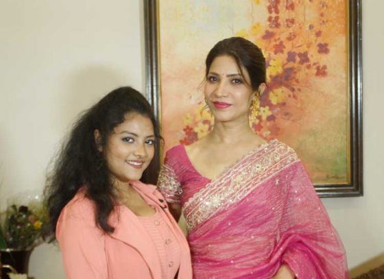 Catch model-actress Richa Sharma exclusively on Jiyo Bangla