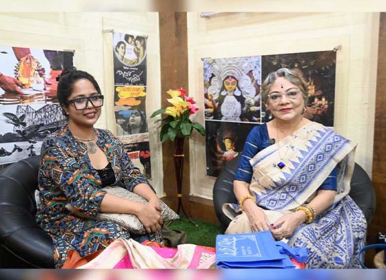 মরসুমে ইন্ডিয়ান ও কনটেম্পরারি স্টাইলে কীভাবে নজর কাড়বেন